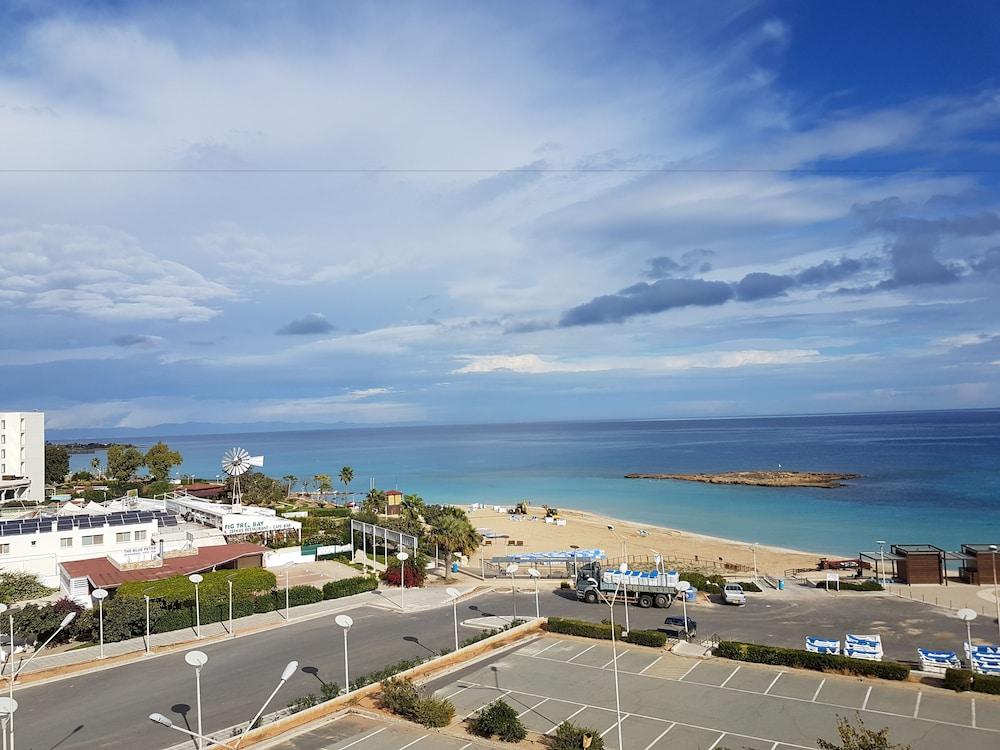 Astreas Beach Hotel Apartments Protaras Exterior photo